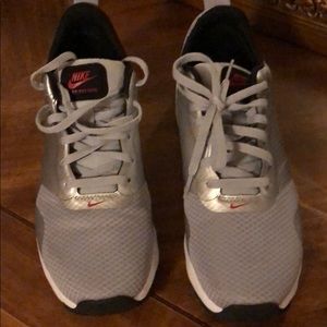 Nike Air Max Tavas